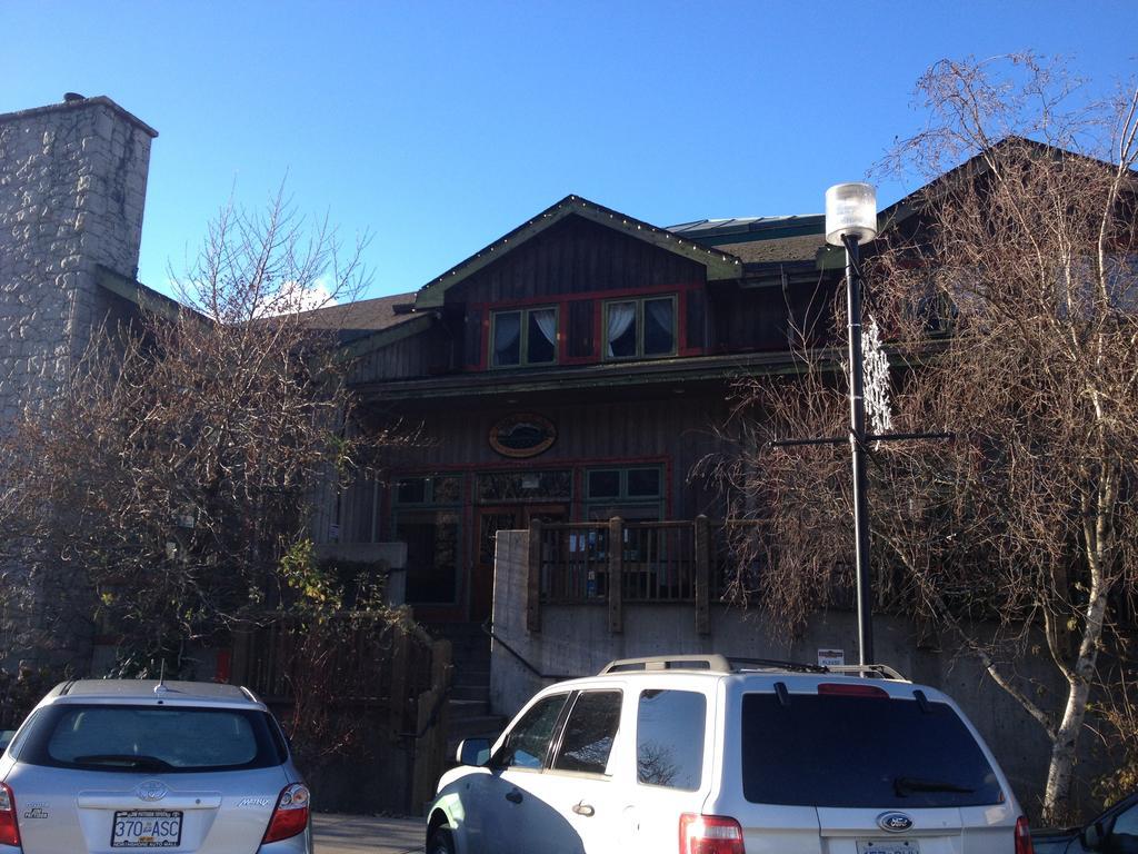 Howe Sound Inn & Brewing Company Squamish Bagian luar foto