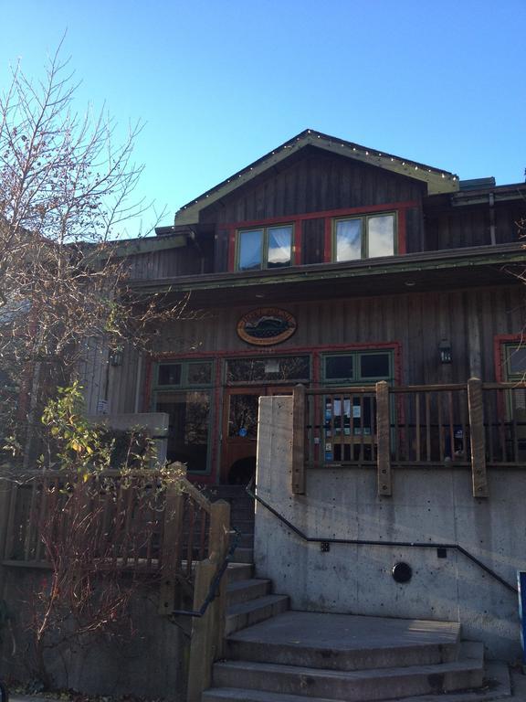 Howe Sound Inn & Brewing Company Squamish Bagian luar foto