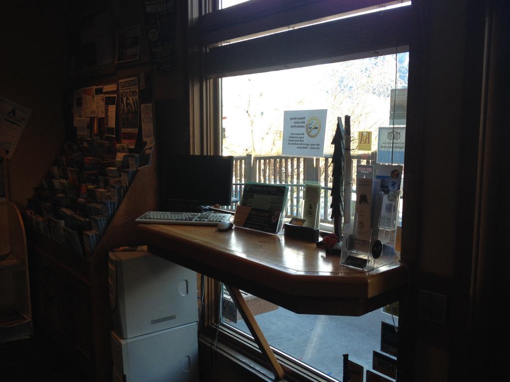 Howe Sound Inn & Brewing Company Squamish Bagian luar foto